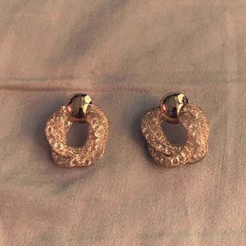 Gold/Champagne Earrings